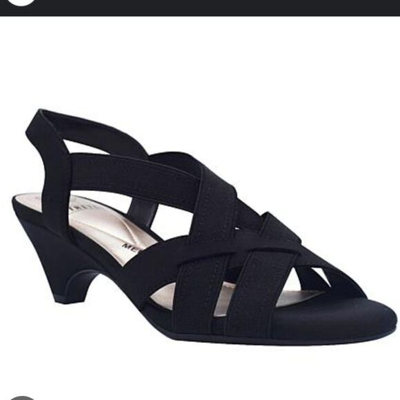 NUE OPTIONS LOW BLOCK HEEL CRISSCROSS ELASTIC STRAP OPEN TOE SANDAL - Picture 1 of 14